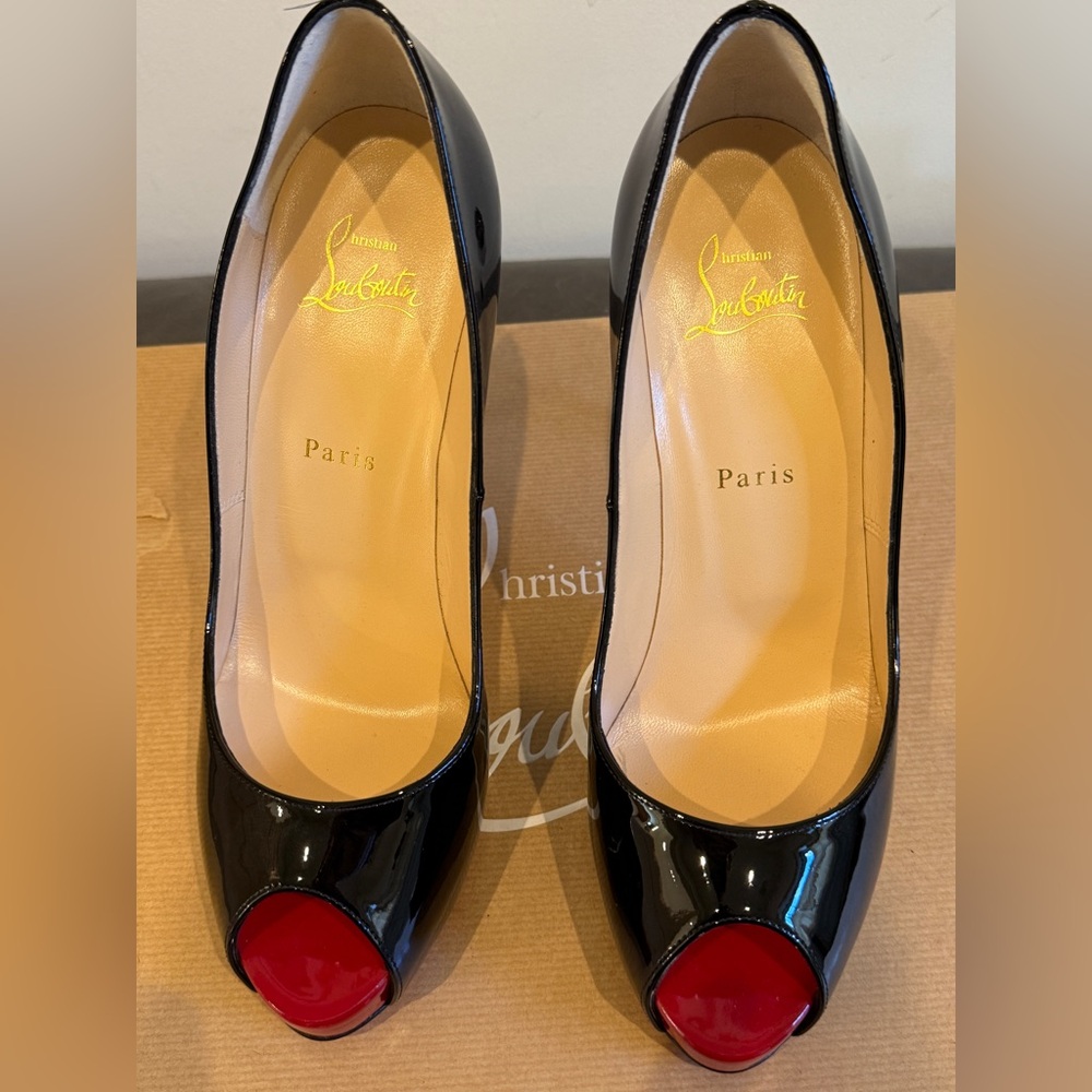 Christian Louboutin Black Patent Leather Heels, New Very Privé, 39.5 - Picture 6 of 17